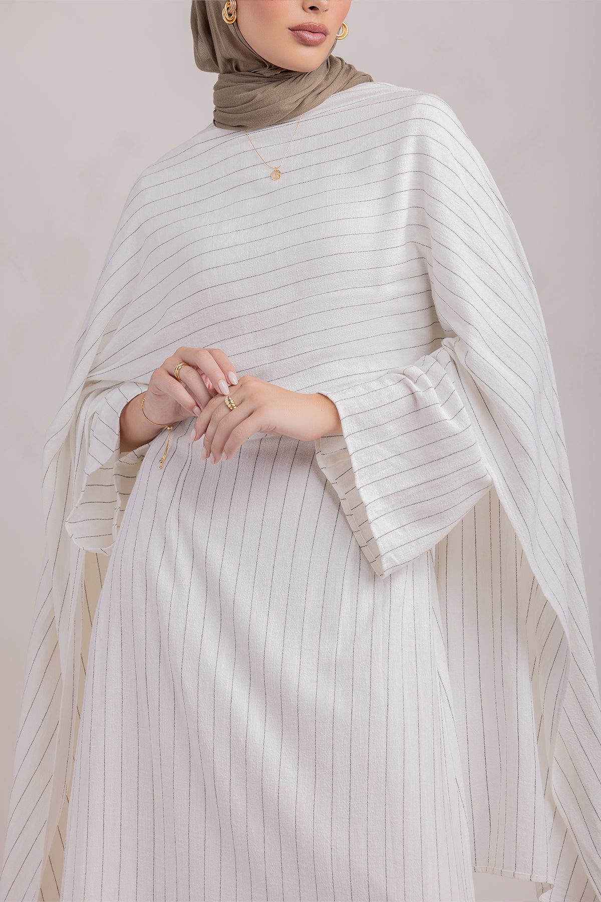 Huda Everyday Cape Dress - Oasis