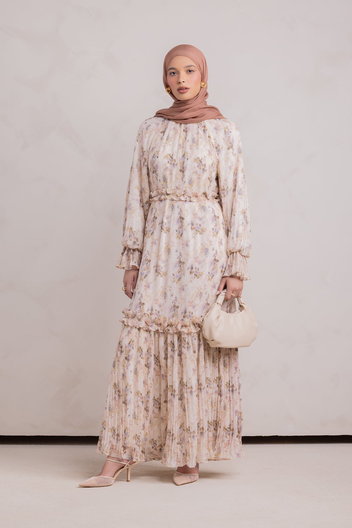 Aiza Pleated Floral Maxi Dress- Fairy