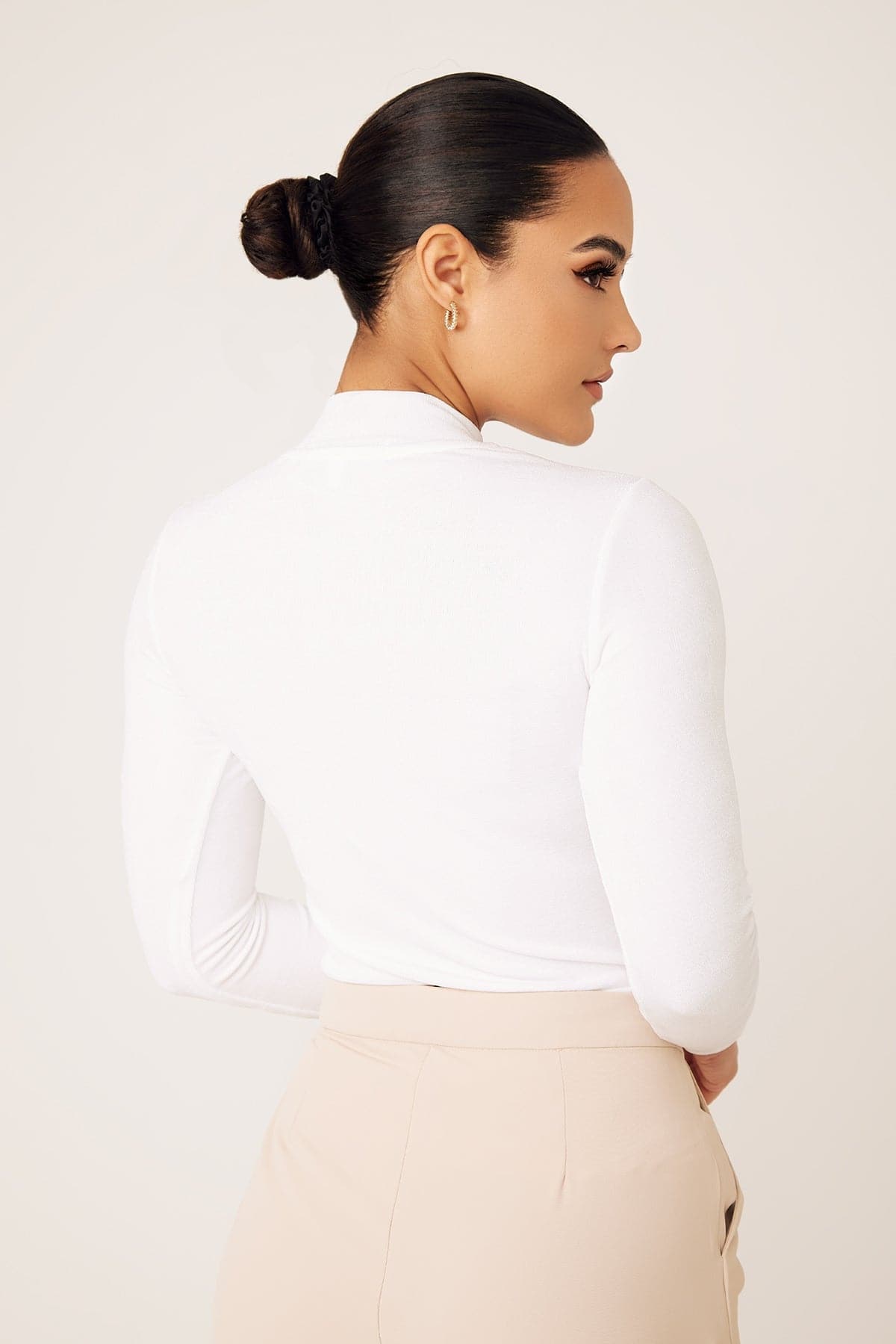 Camile Long Sleeve Body Shirt- White - Zahraa The Label